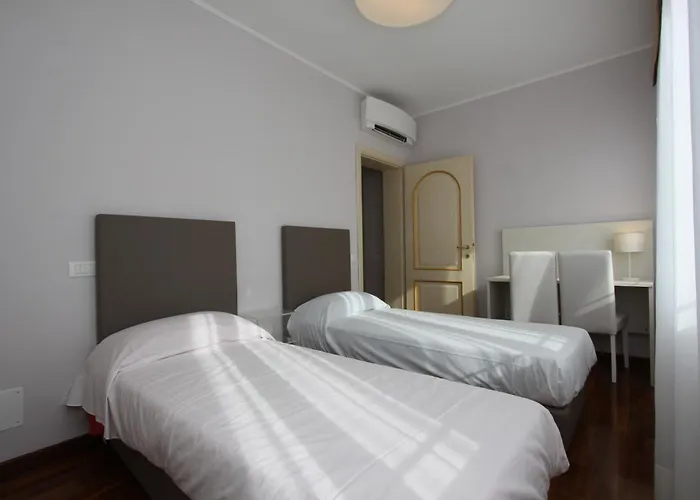 Splendid 250m From St Marks Square Apartament *